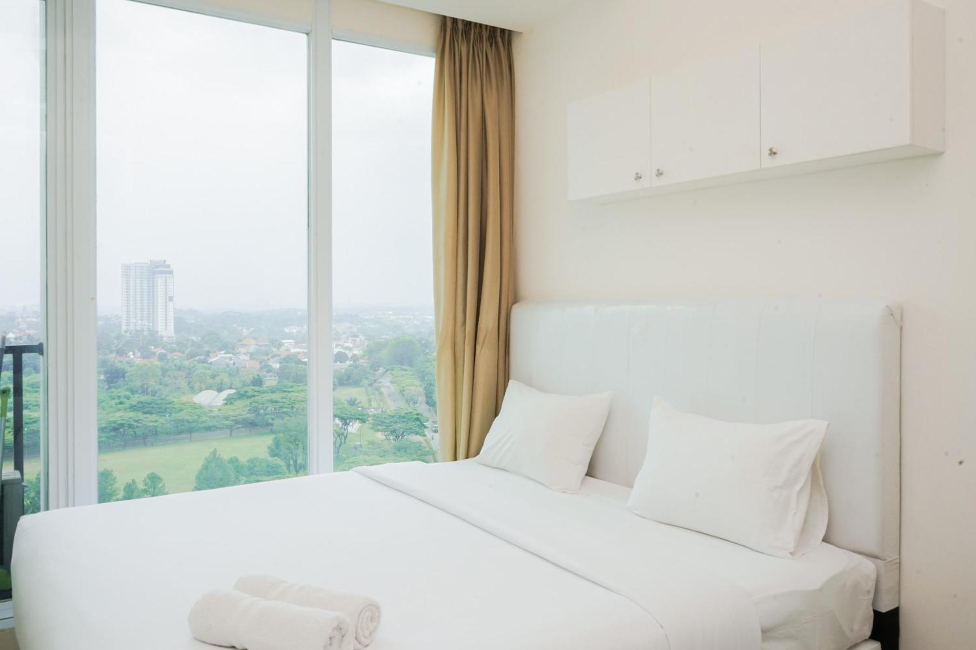 Homey And Cozy Studio Room At Tree Park City Bsd Apartment By Travelio Tangerang Kültér fotó